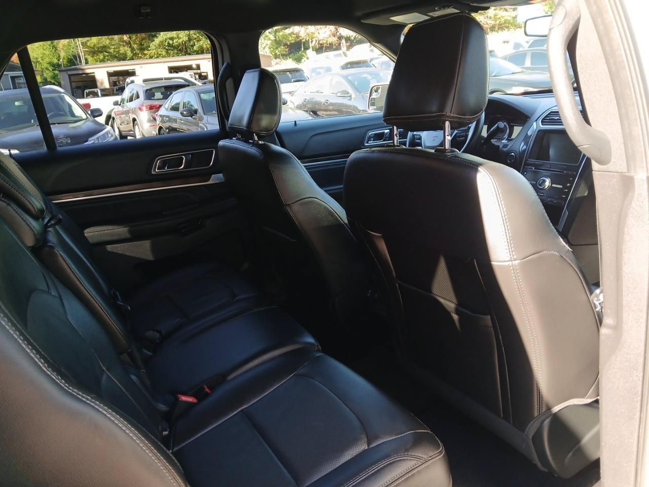 Used 2018 Ford Explorer Limited FWD image 16