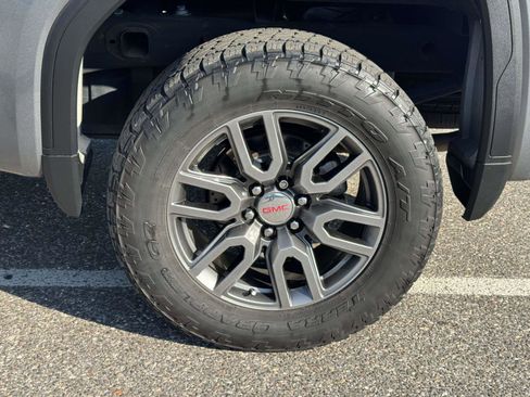 Used 2020 GMC Sierra 1500 AT4 w/ AT4 Premium Package image 11
