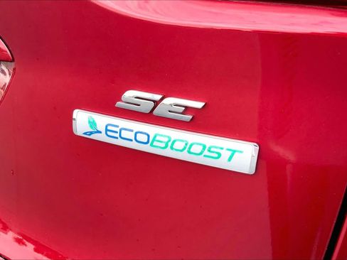 Used 2016 Ford Escape SE w/ Equipment Group 201A FWD image 8