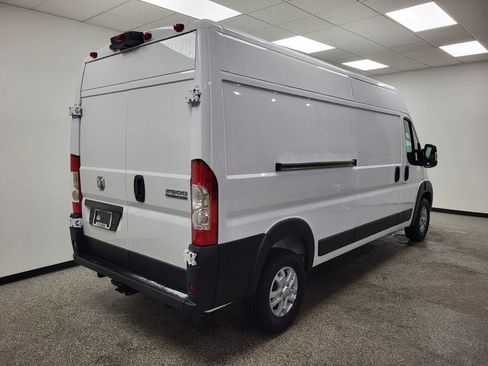 New 2026 RAM ProMaster 2500 w/ Quick Order Package 22G SLT image 19