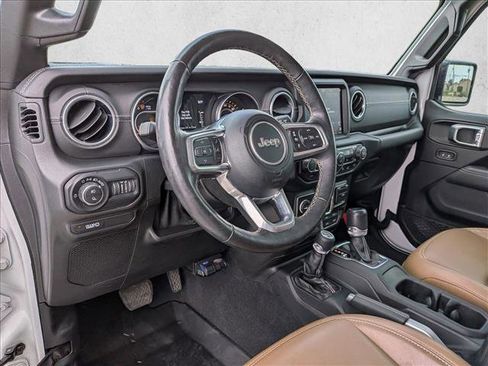 Used 2020 Jeep Gladiator Overland AWD/4WD image 9