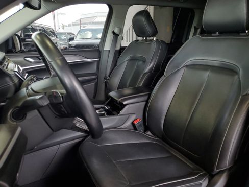 Used 2022 Jeep Grand Cherokee L Limited AWD/4WD image 18