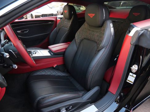 Used 2020 Bentley Continental GT image 19