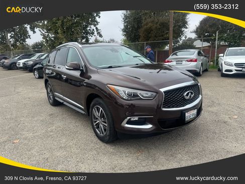 Used 2019 INFINITI QX60 Luxe w/ Essential Package image 3