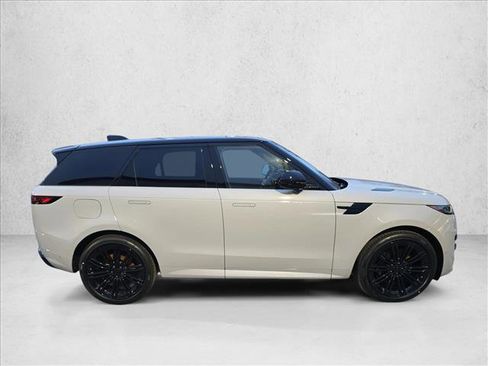 New 2026 Land Rover Range Rover Sport Dynamic SE image 4