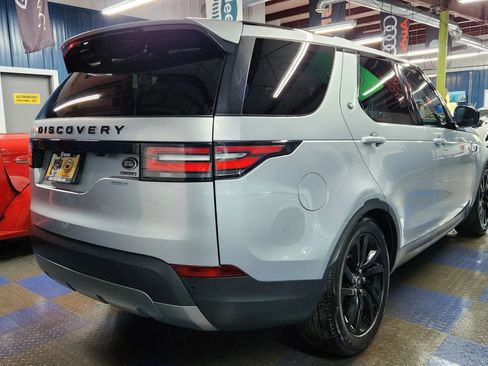Used 2018 Land Rover Discovery HSE image 3