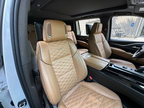 Used 2021 Cadillac Escalade ESV Sport image 45