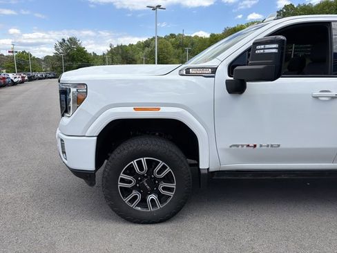 Used 2023 GMC Sierra 2500 AT4 w/ AT4 Premium Plus Package AWD/4WD image 8