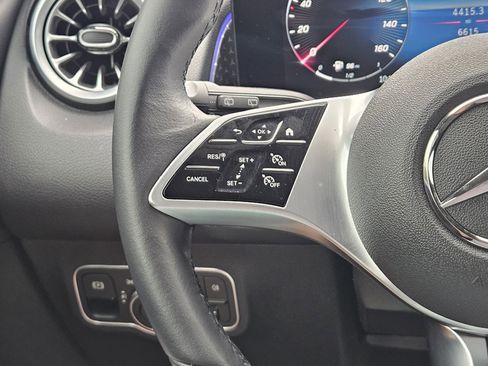 Used 2025 Mercedes-Benz GLB 250 image 28