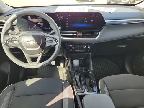 Used 2025 Chevrolet TrailBlazer LT w/ Driver Confidence Package FWD image 26