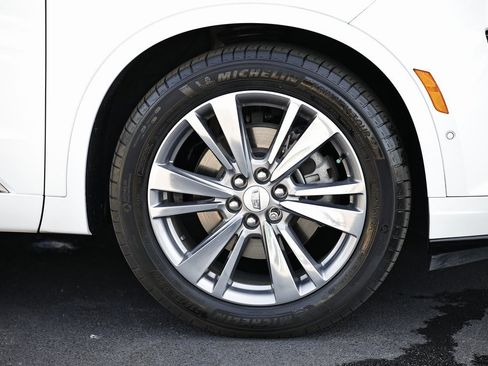 Used 2024 Cadillac XT6 Premium Luxury w/ Technology Package image 4