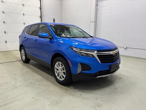 Used 2024 Chevrolet Equinox LT AWD/4WD image 2