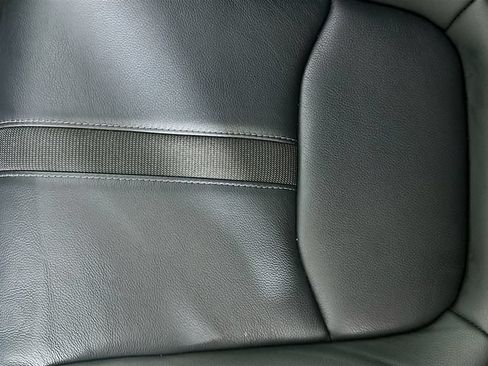Used 2024 Honda Pilot EX-L image 19