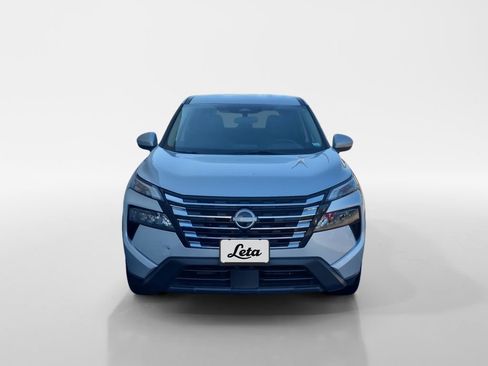 Used 2024 Nissan Rogue SV image 8