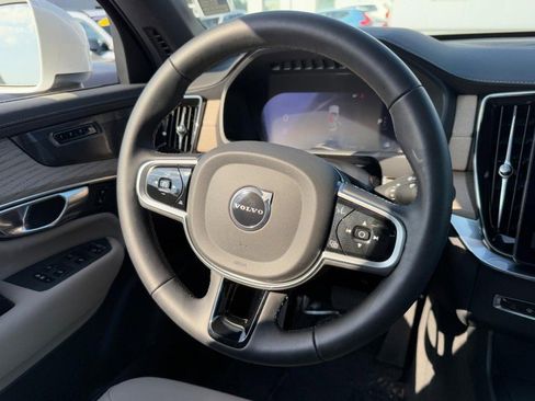 Certified 2025 Volvo XC90 B6 Plus image 13