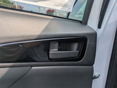 New 2025 Mitsubishi Eclipse Cross LE image 24