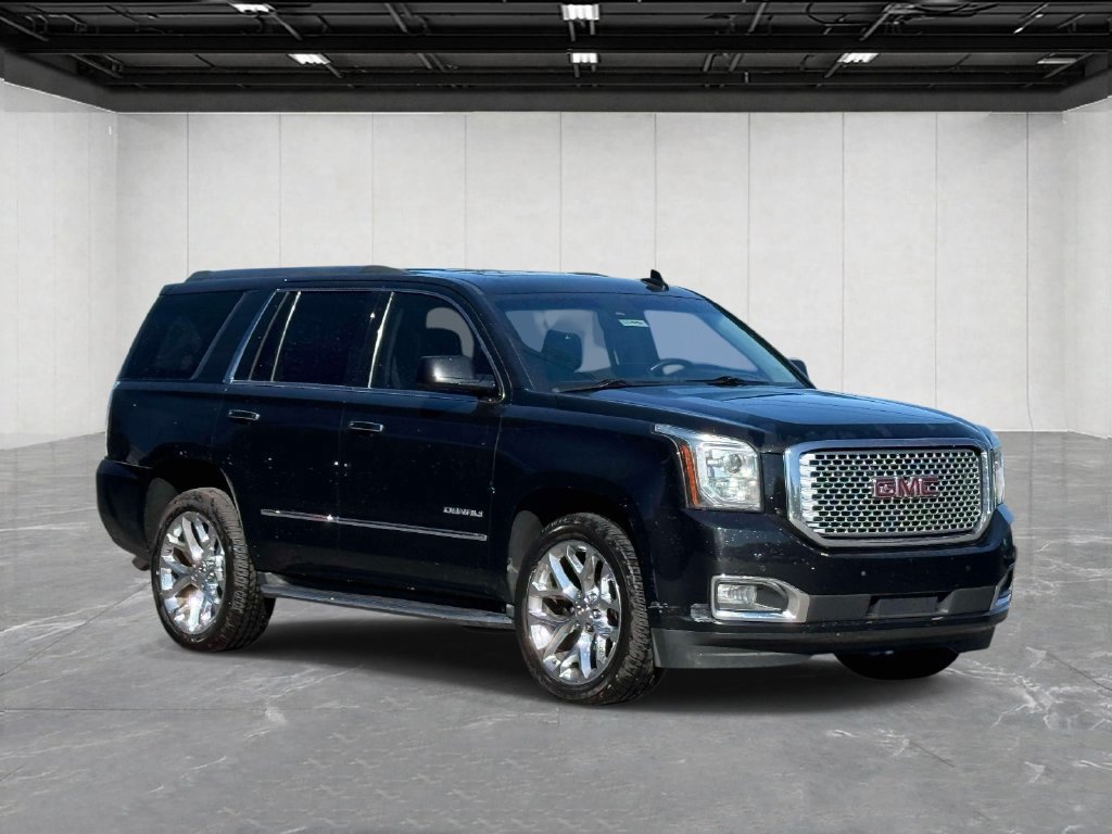 Used 2017 GMC Yukon Denali w/ Open Road Package AWD/4WD image 3