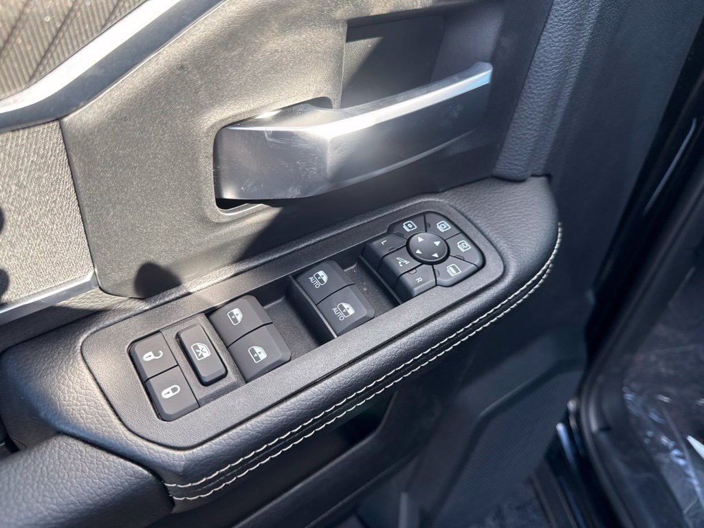 New 2027 RAM 2500 Big Horn AWD/4WD image 18