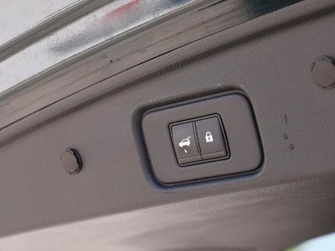 Used 2025 Nissan Pathfinder Platinum AWD/4WD image 8