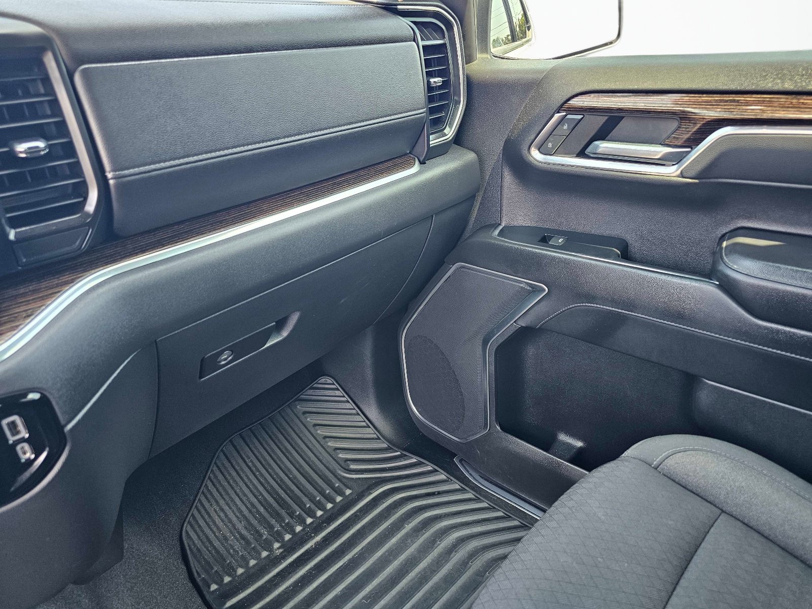 Used 2022 GMC Sierra 1500 Elevation RWD image 25