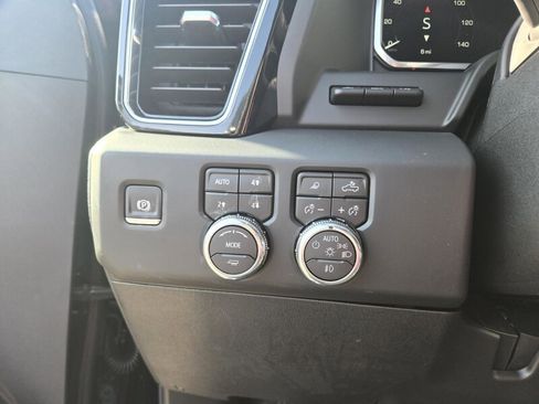 New 2026 GMC Sierra 3500 Denali w/ Denali Reserve Package AWD/4WD image 12