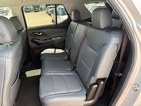 Used 2021 Chevrolet Traverse LT w/ LPO, Cargo Package AWD/4WD image 23
