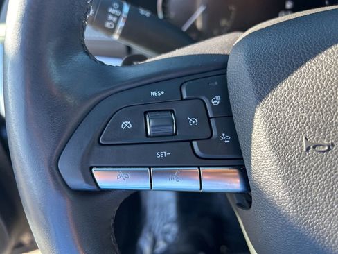 Used 2023 Cadillac XT4 Luxury w/ Cold Weather Package FWD image 46