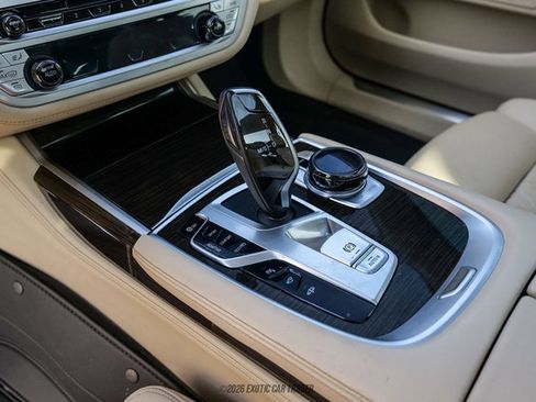 Used 2019 BMW 750i xDrive w/ Executive Package AWD/4WD image 39