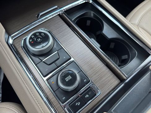 Used 2024 Ford Expedition Max Limited image 24