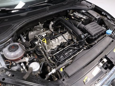 Used 2021 Volkswagen Jetta SE w/ SE Cold Weather Package image 14