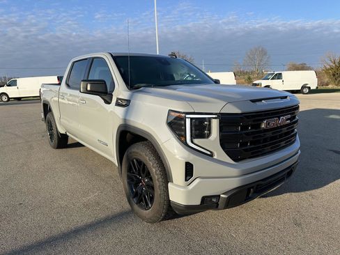 Used 2024 GMC Sierra 1500 Elevation AWD/4WD image 9