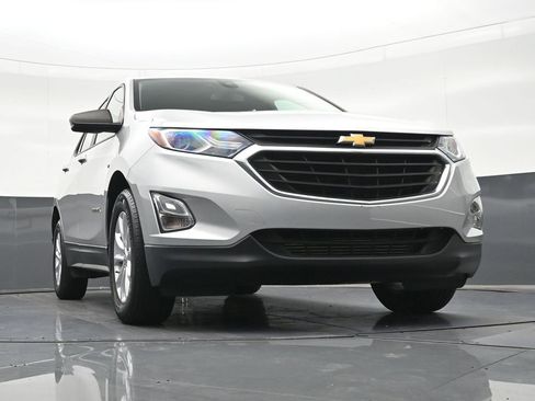 Used 2020 Chevrolet Equinox LS FWD image 31
