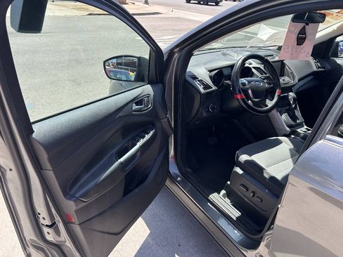 Used 2014 Ford Escape SE w/ Equipment Group 201A FWD image 14