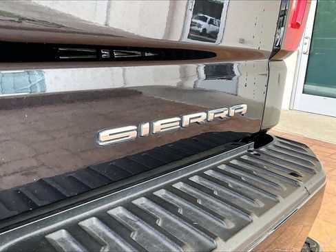 Used 2024 GMC Sierra 1500 Denali Ultimate AWD/4WD image 29