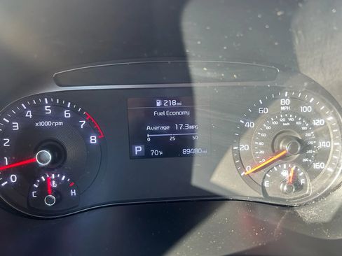 Used 2021 Kia Soul LX FWD image 4