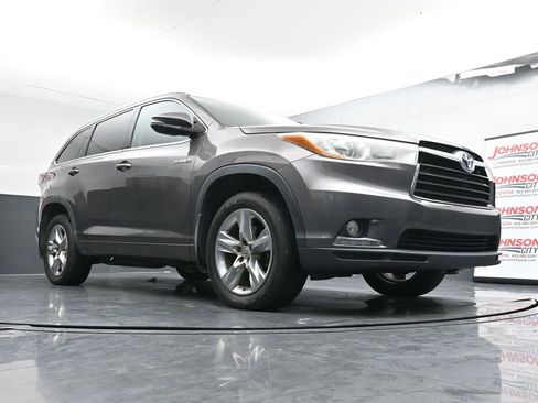 Used 2015 Toyota Highlander Limited image 18