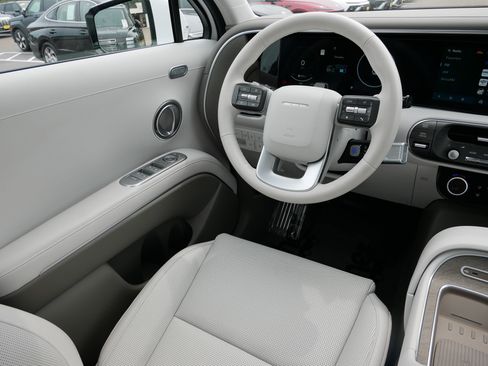 Certified 2026 Hyundai Palisade SEL Premium AWD/4WD image 9