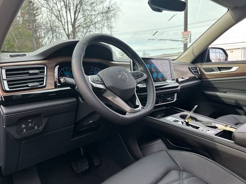 New 2026 Volkswagen Atlas SE image 6