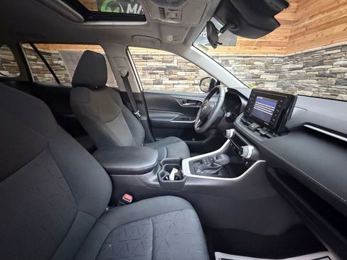 Used 2020 Toyota RAV4 XLE w/ Convenience Package AWD/4WD image 14