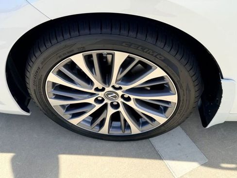 Certified 2021 Lexus ES 350 w/ Premium Package image 14