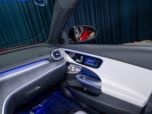 Certified 2025 Mercedes-Benz C 300 Sedan image 23