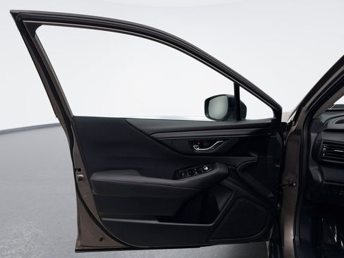 Used 2022 Subaru Outback Premium AWD/4WD image 9