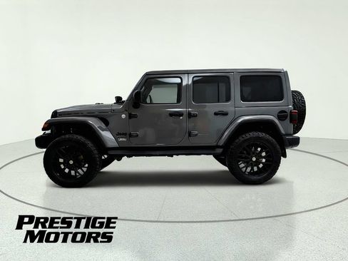 Used 2020 Jeep Wrangler Unlimited Sahara AWD/4WD image 4