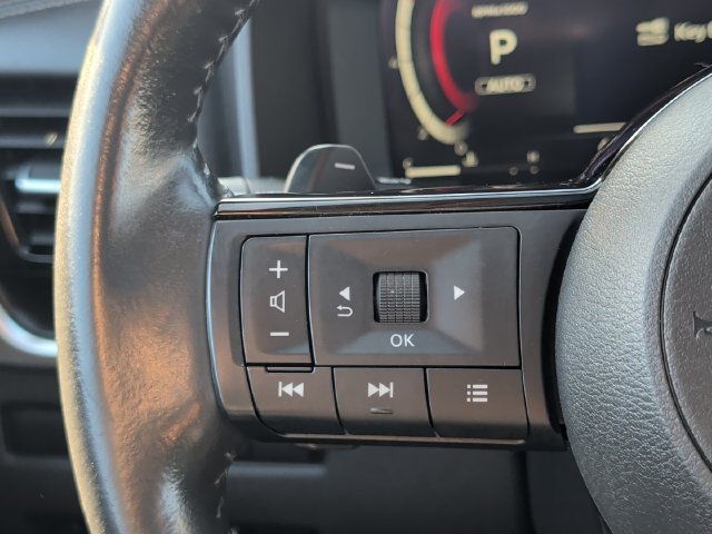 Used 2023 Nissan Rogue Platinum w/ Platinum Premium Package AWD/4WD image 17