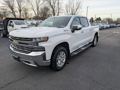 Used 2020 Chevrolet Silverado 1500 LTZ w/ LTZ Convenience Package image 3