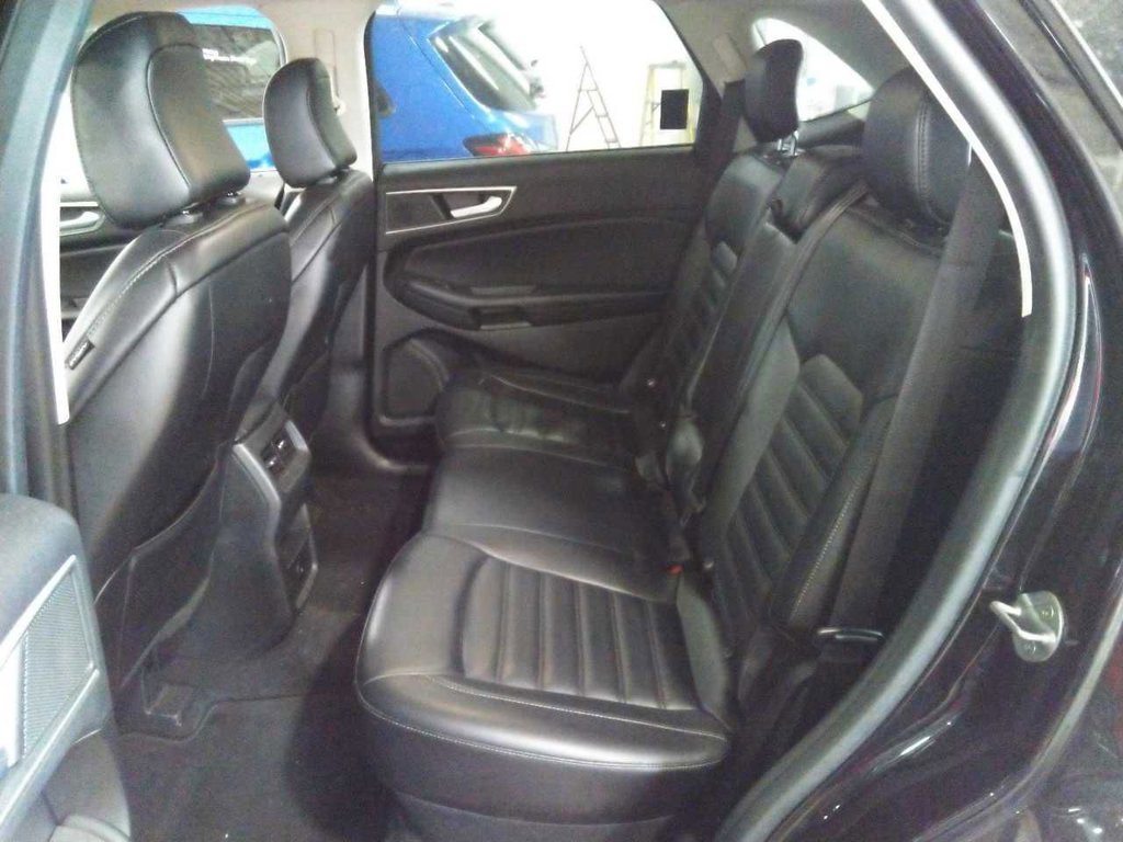 Used 2024 Ford Edge SEL AWD/4WD image 4