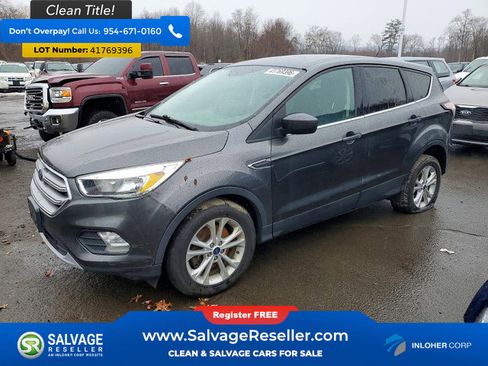 Used 2017 Ford Escape SE image 1
