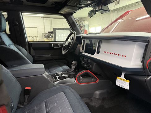 New 2025 Ford Bronco Heritage Edition image 31
