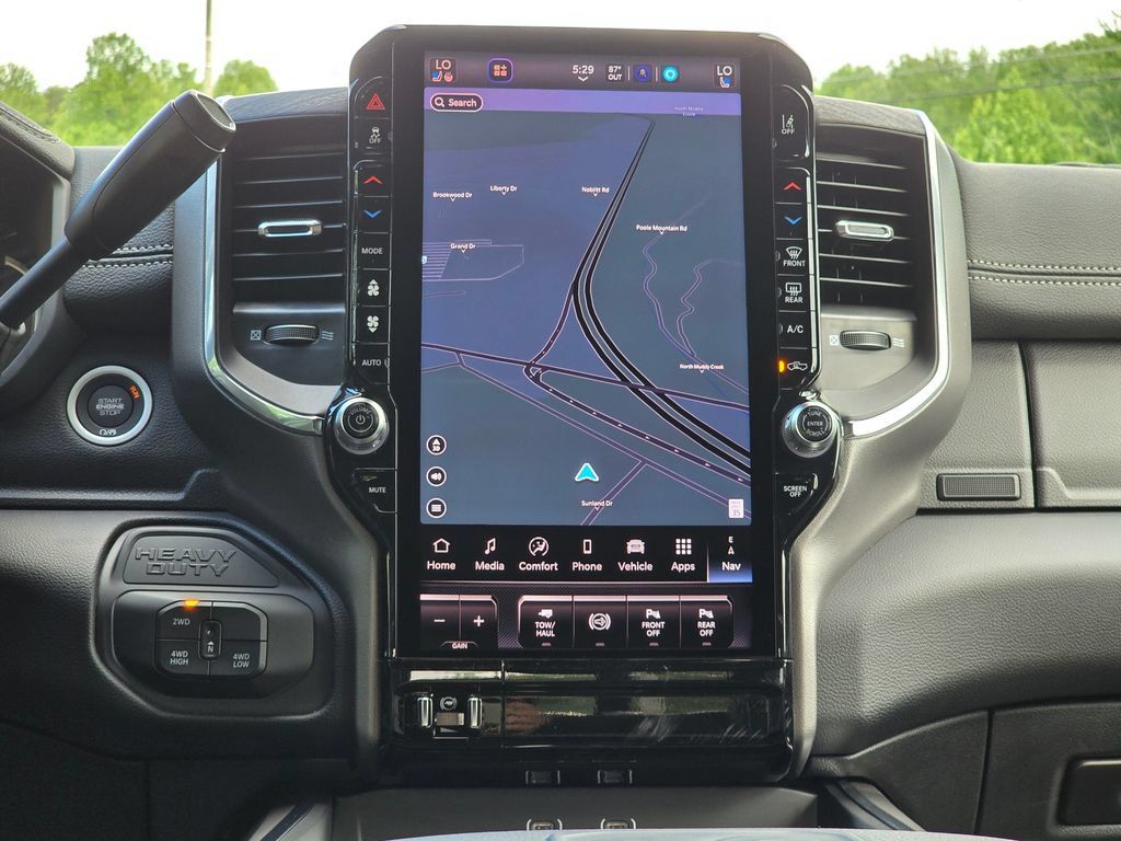 New 2026 RAM 3500 Laramie AWD/4WD image 28