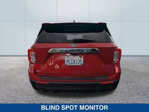 Certified 2022 Ford Explorer XLT image 4